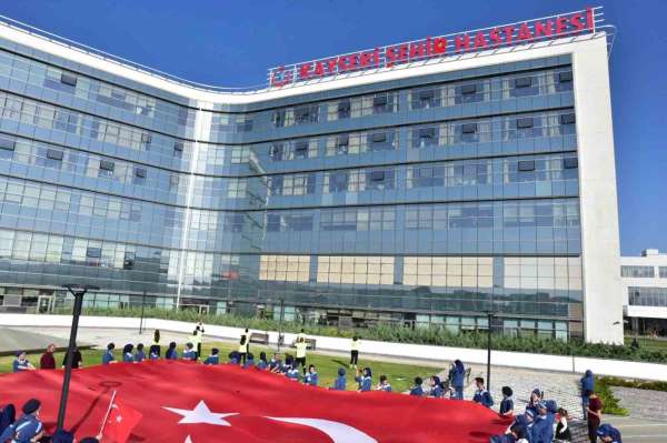 Spor A.Ş.'den Şehir Hastanesi'ndeki çocuklara anlamlı etkinlik