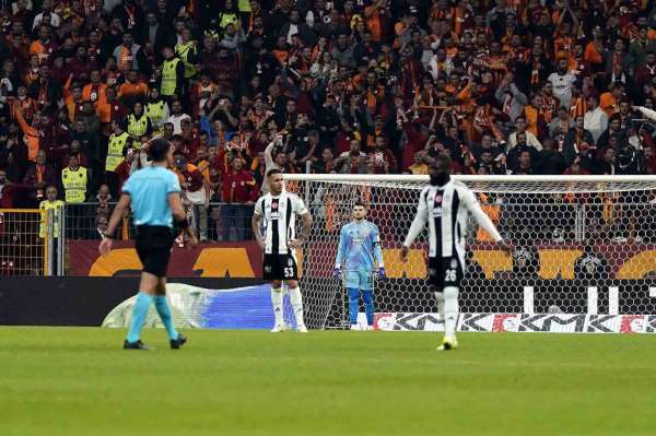 Beşiktaş, Galatasaray deplasmanında yine kazanamadı