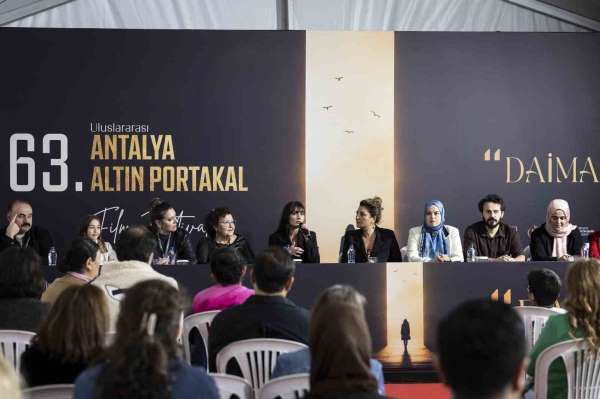 Altın Portakal'da iki film daha seyirciyle buluştu