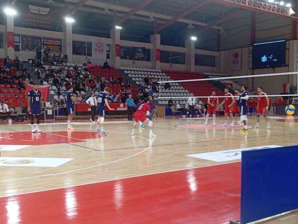 Onikişubat Belediyespor Efeler Ligi'ndeki ilk galibiyetini aldı