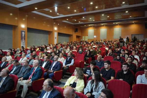 Sinop'ta Cumhuriyet'in 103. yılına özel panel