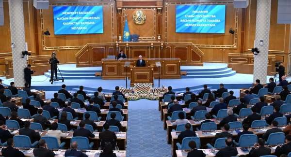Tokayev: 'Kazakistan'ın ilk nükleer enerji santralinin inşaatına 2027 yılında başlanması mümkün'