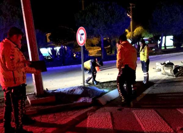 Motosiklet sürücüsü Çeşme'deki kazada öldü 