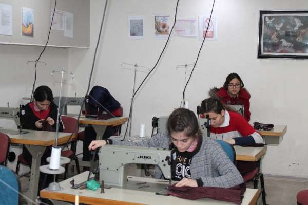 Tosya'da tekstil sektörüne ara eleman yetiştirmek için moda tasarımı bölümü açıl