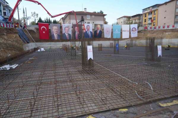 Bakan Bak: 'Türkiye şu anda spor tesisi devrimi yaşıyor'