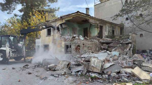 Başkan Türkel: 'Kaçak yapılaşmaya ve metruk yapılara geçit vermeyeceğiz'