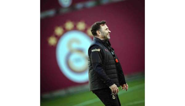Galatasaray'da Osimhen antrenmanda yer aldı