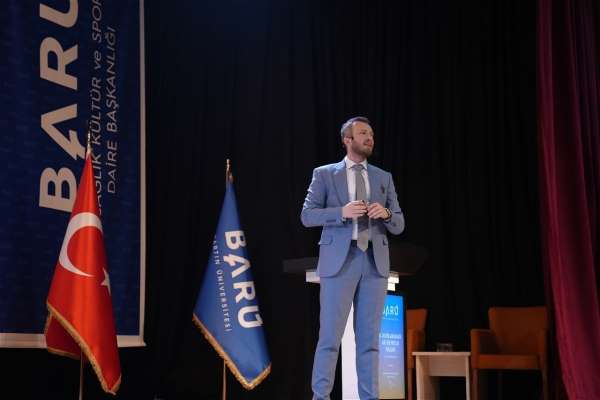 Geleceğin Türkiye'si için Okan Hocaoğlu güvenli konutların önemine dikkati çekti