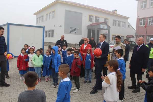 Kaymakam Koşansu: 'Eğitime ve spora yatırım, geleceğe yatırımdır''