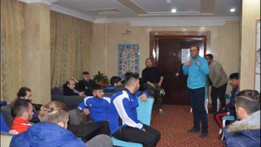 Emet Gençlerbirliği yönetimi ve futbolcuları yemekte buluştu 