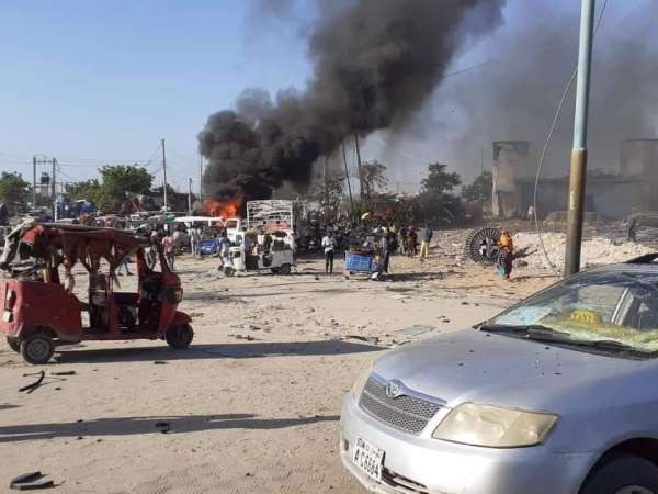 Somali'de bomba yüklü araçla saldırı: 5 ölü 