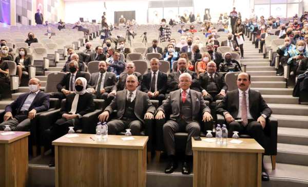 Necmettin Erbakan Üniversitesi 'Akademi Ödülleri' sahiplerini buldu