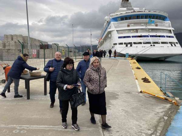 Amasra 9'uncu kez kruvaziyer ağırladı