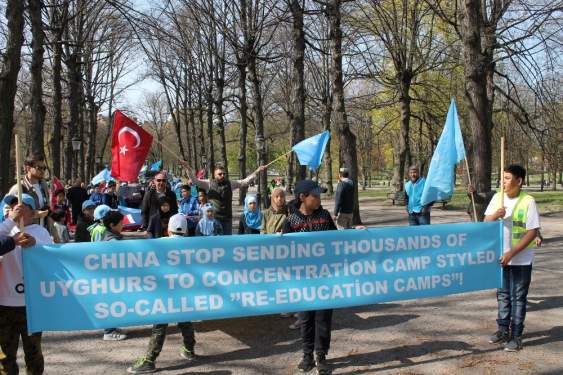 Uygur Türkleri Stockholm'de Çin'i protesto etti