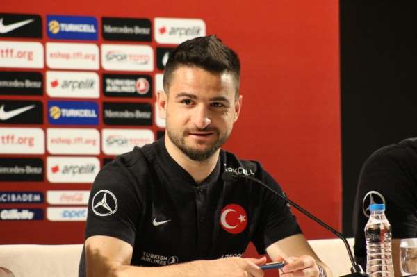 Milli Takım oyuncusu Şahiner: 'Umut ve ışık veren bir takım var'