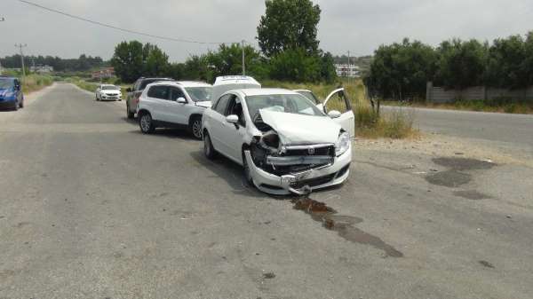 Manavgat'ta zincirleme kaza: 1 yaralı 