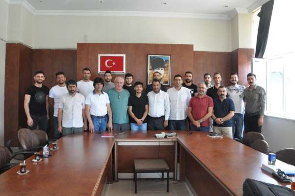 Sorgun Belediyespor'da toplu imza töreni 