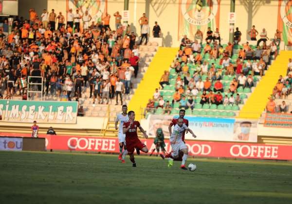 Süper Lig: Alanyaspor: 0 - Sivasspor: 1 (İlk yarı) 