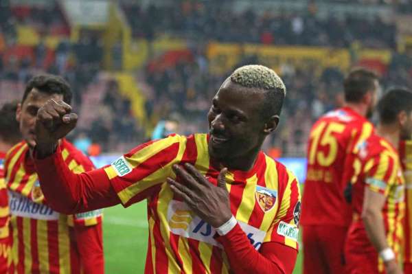 Berna Gözbaşı: 'Senegal'in elenmesini bekliyoruz'