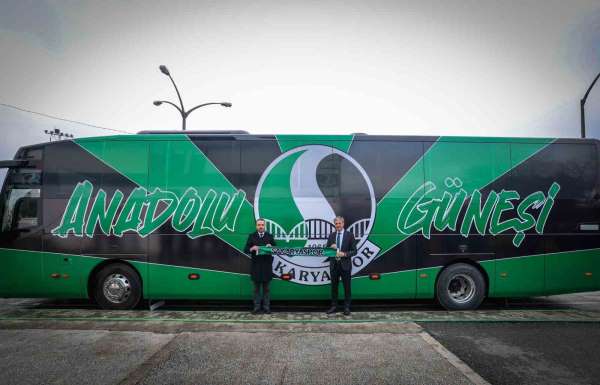 Alemdar'dan Sakaryaspor'a yeni takım otobüsü