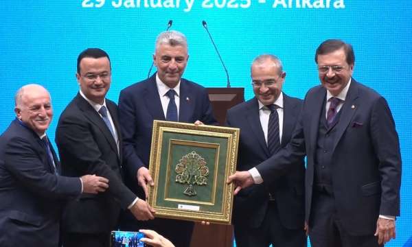 Bakan Bolat: 'Türkiye ile Azerbaycan arasında karşılıklı 37 milyar dolar, Türkiye ile Özbekistan arasında ise