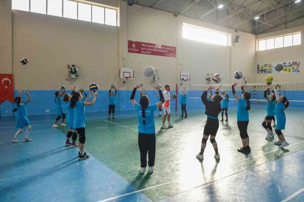 Esenyurtlu çocuklara 14 farklı branşta spor eğitimi