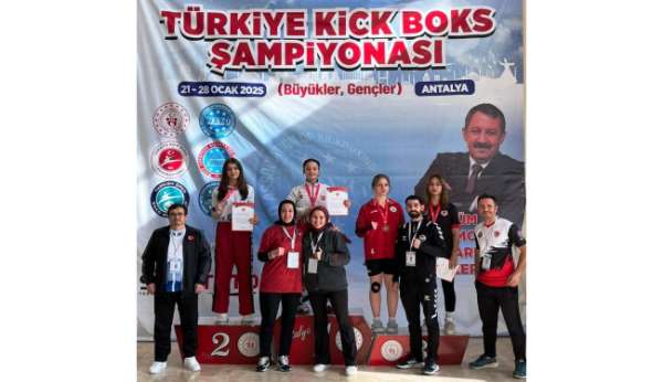 Körfezli Ecrin Türkiye üçüncüsü oldu