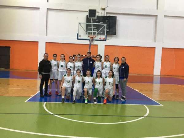 İzmit Belediyespor U-16 Basketbol Takımı Tekirdağ'dan galibiyetle döndü 