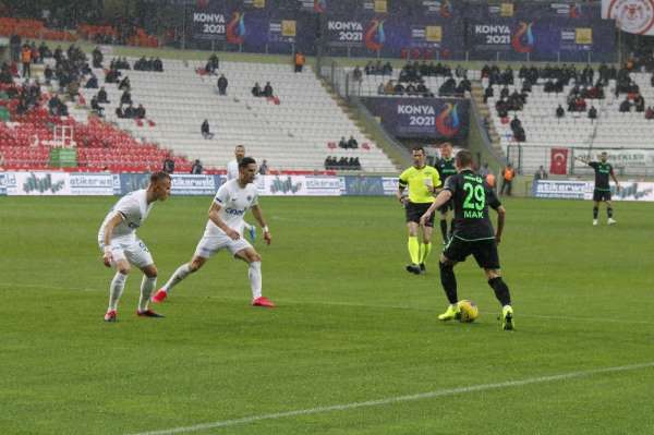 Süper Lig: Konyaspor: 0 - Kasımpaşa: 0 (İlk yarı) 