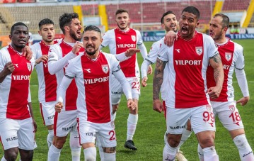 19 maçtır kaybetmeyen Samsunspor adım adım şampiyonluğa