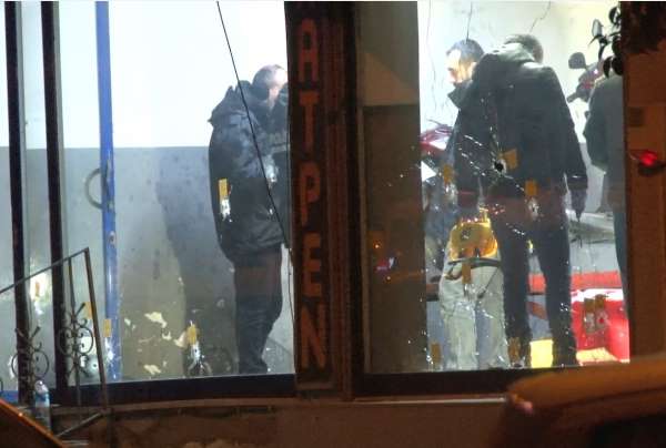 Motosiklet tamirhanesine uzun namlulu silahlarla saldırı: 1'i ağır 3 yaralı - İstanbul haber
