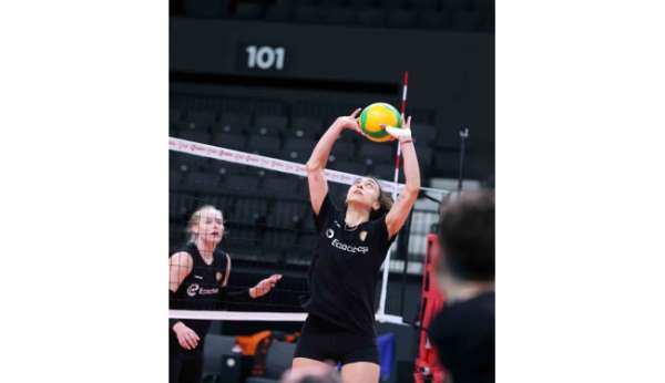 Eczacıbaşı Dynavit, yarı final ilk maçına çıkıyor