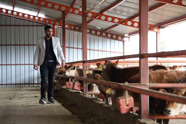 Üniversiteyi yarıda bıraktı, dede mesleğini ileriye taşımaya başladı