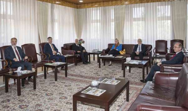 ABD Başkonsolosu Davis'ten Atatürk Üniversitesine ziyaret - Erzurum haber