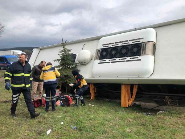 Bilecik'te otobüs kazası, 1'i ağır 12 yaralı - Bilecik haber