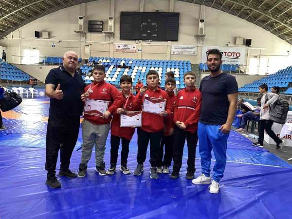 Fethiye'nin genç güreşçileri Türkiye Şampiyonası'nda zirveye çıktı