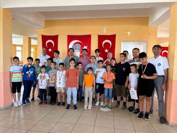 Köyceğiz'de gerçekleşen Satranç Turnuvası'na 72 sporcu katıldı