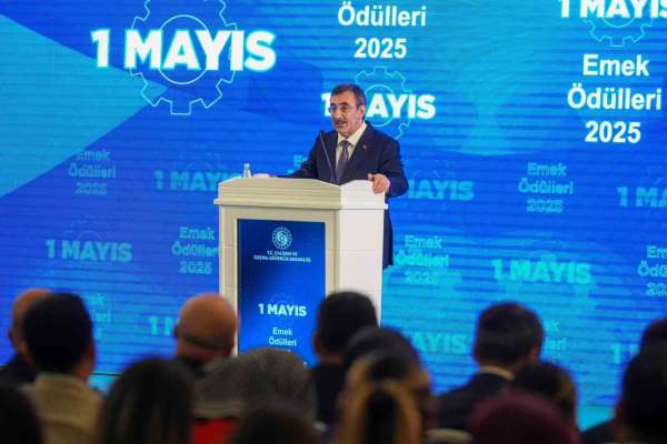 Cumhurbaşkanı Yardımcısı Yılmaz: 'Değişim süreçlerini iyi okuyarak ve yöneterek bunu ülkemiz için fırsata dönü