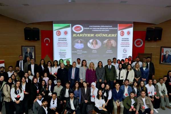 Kastamonu Üniversitesi'nde iş dünyası ve öğrenciler buluştu