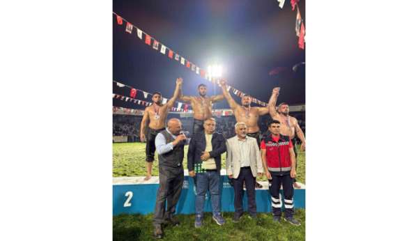 Kemer Belediye güreşçisi üçüncü oldu
