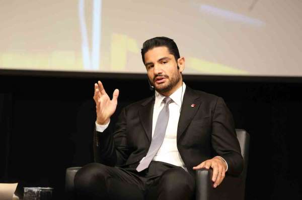 Taha Akgül: 'Dünya güreşinin artık kendisini yenilemesi gerekiyor'