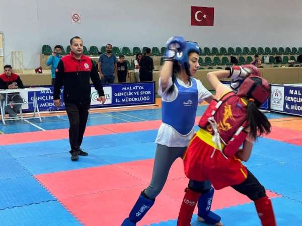 Wushu kung-fuda Elazığ'dan derece üstüne derece