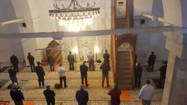 Sinop'ta 74 gün sonra ilk cuma namazı 