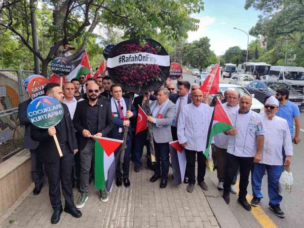 Refah'a saldırı İsrail Büyükelçiliği önünde protesto edildi