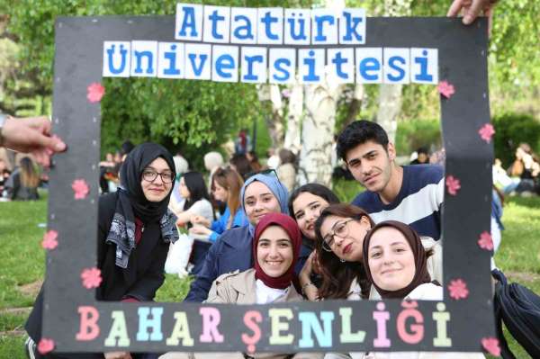 Atatürk Üniversitesi'nde bahar şenliği büyük bir coşkuyla tamamlandı