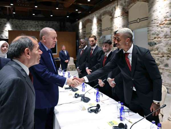 Cumhurbaşkanı Erdoğan, Galatasaray'ı kabul etti