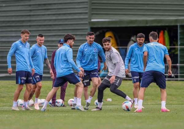 Trabzonspor, Antalya'ya genç futbolcularıyla gitti