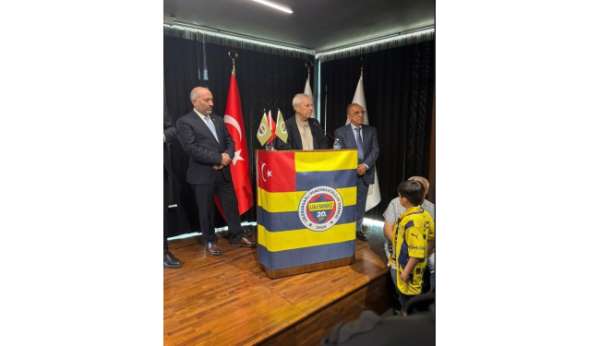 Aziz Yıldırım'a Lüleburgaz'da meşaleli karşılama