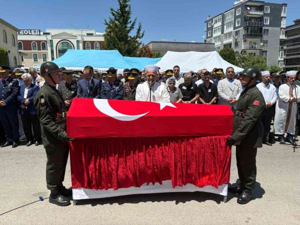 Şehit albay İzmir'de son yolculuğuna uğurlandı