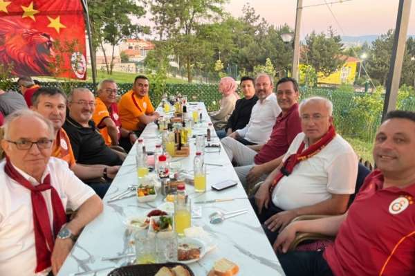 Tavşanlı'da Galatasaray'ın 25. lig şampiyonluğu coşkuyla kutlandı